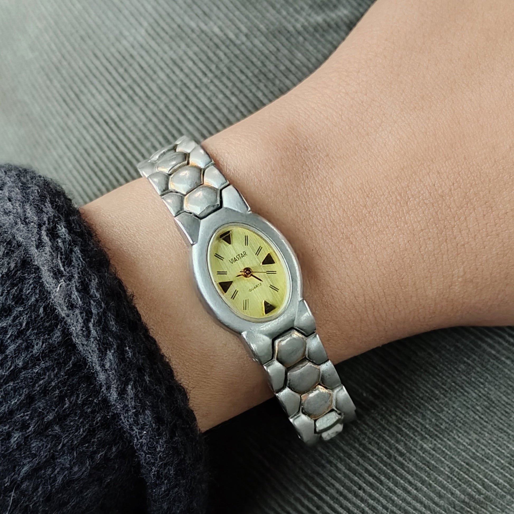 Textured Silver Watch -not working