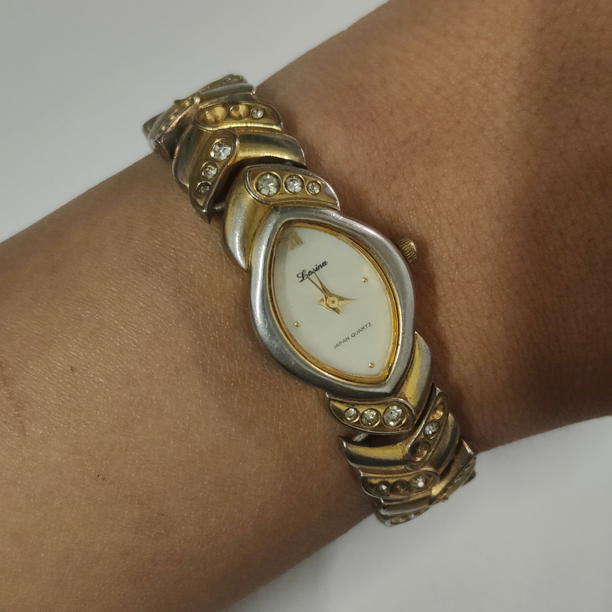 Shell dial Watch