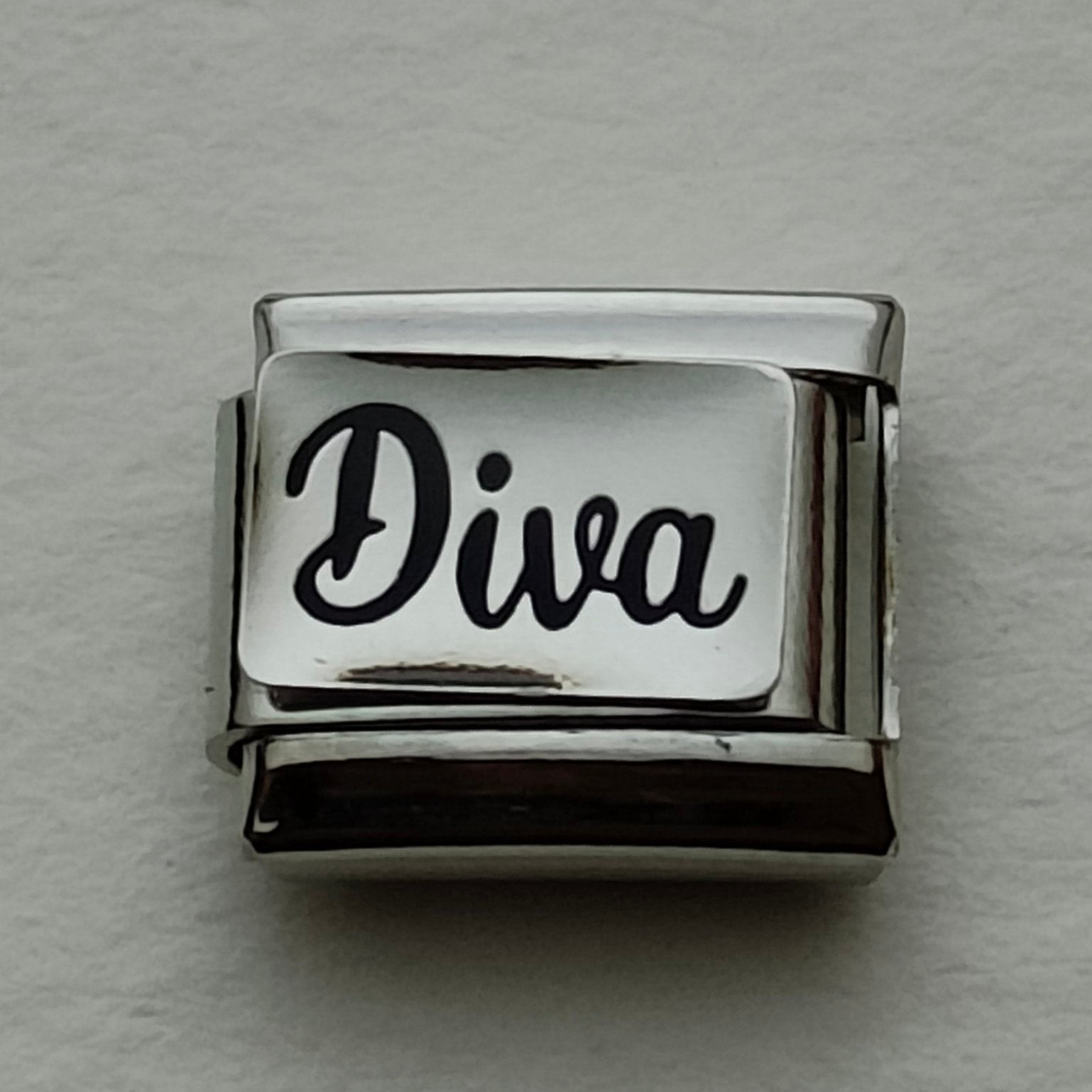 Diva Charm