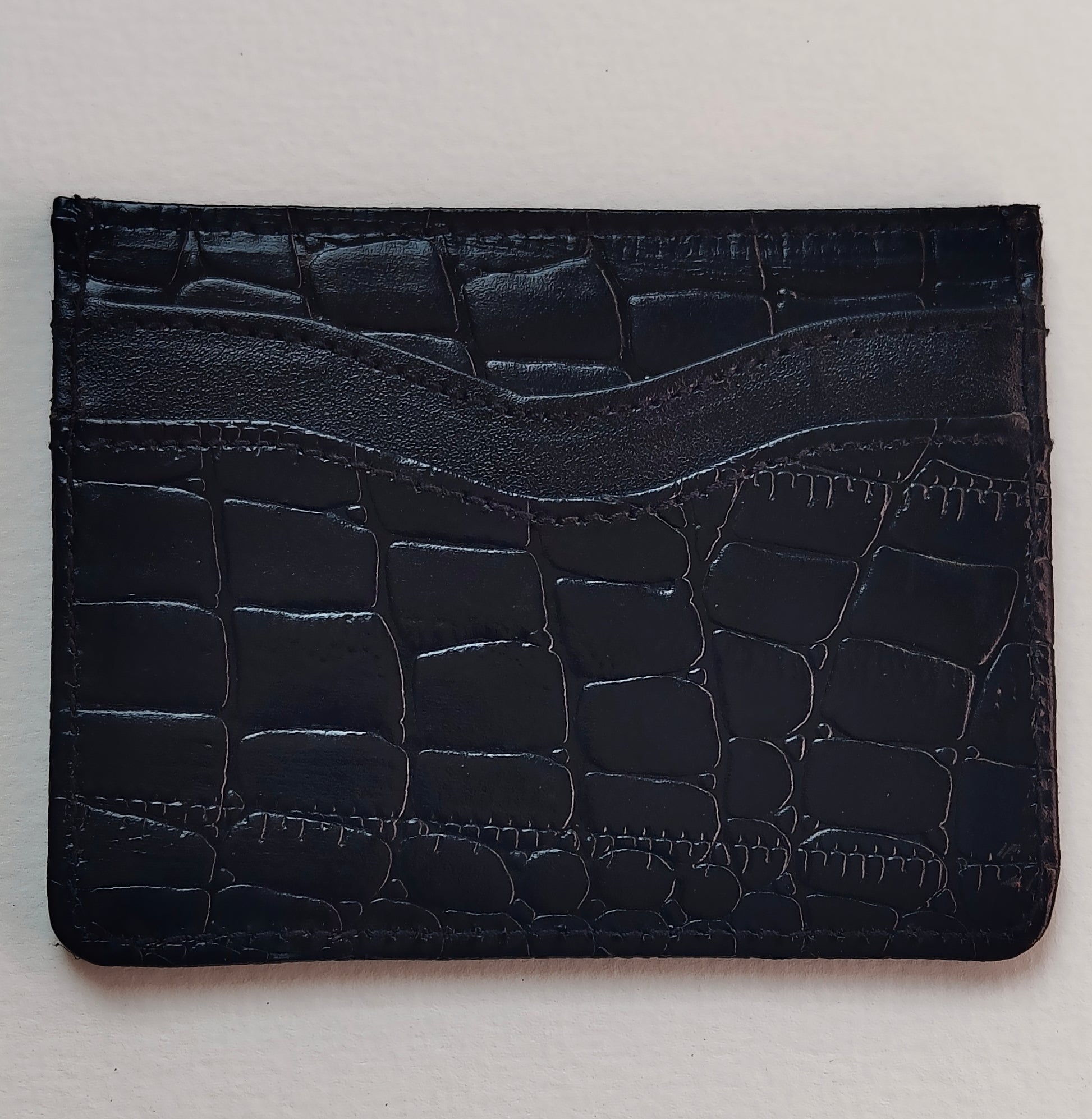 Alternating Black Cardholder