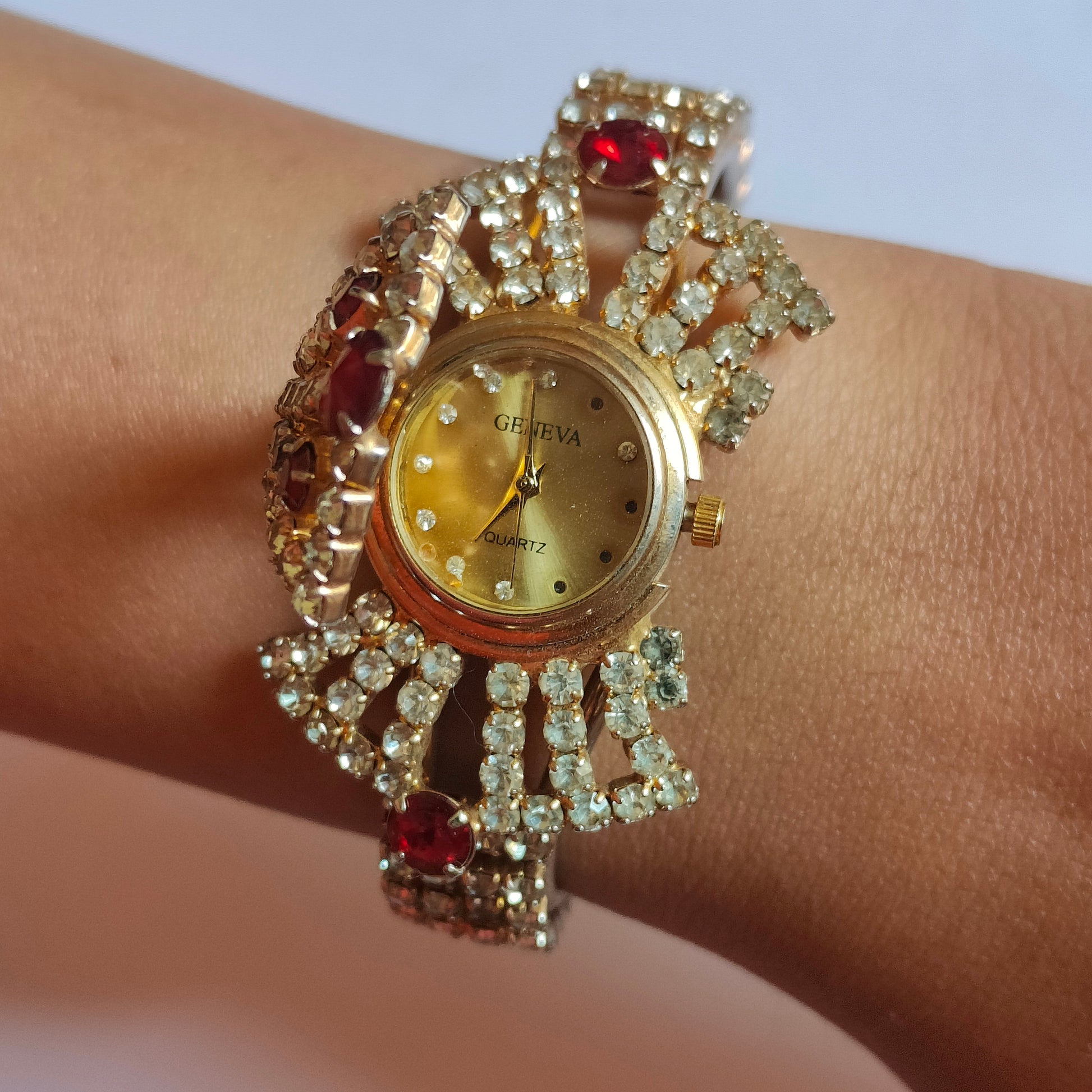Peekaboo watch - not working