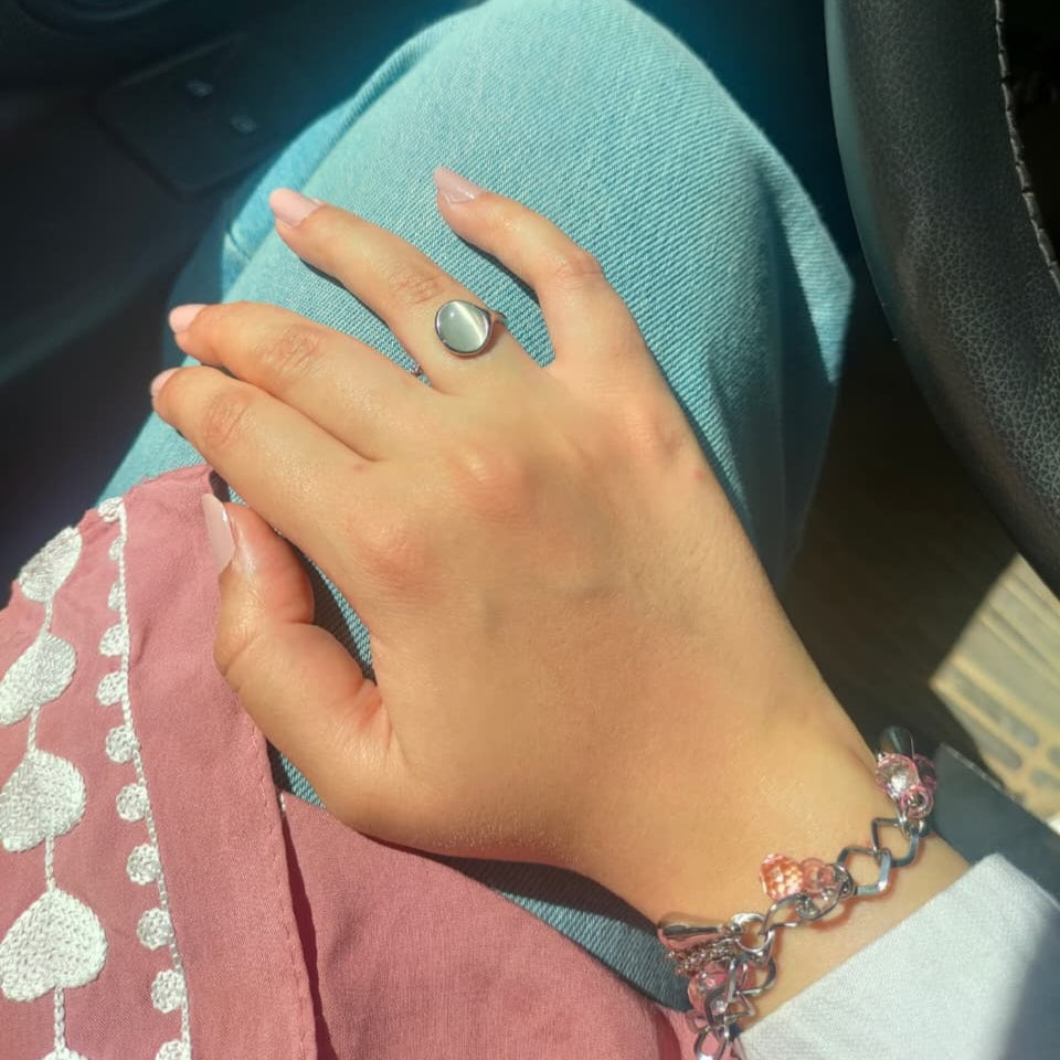 Simple opal ring