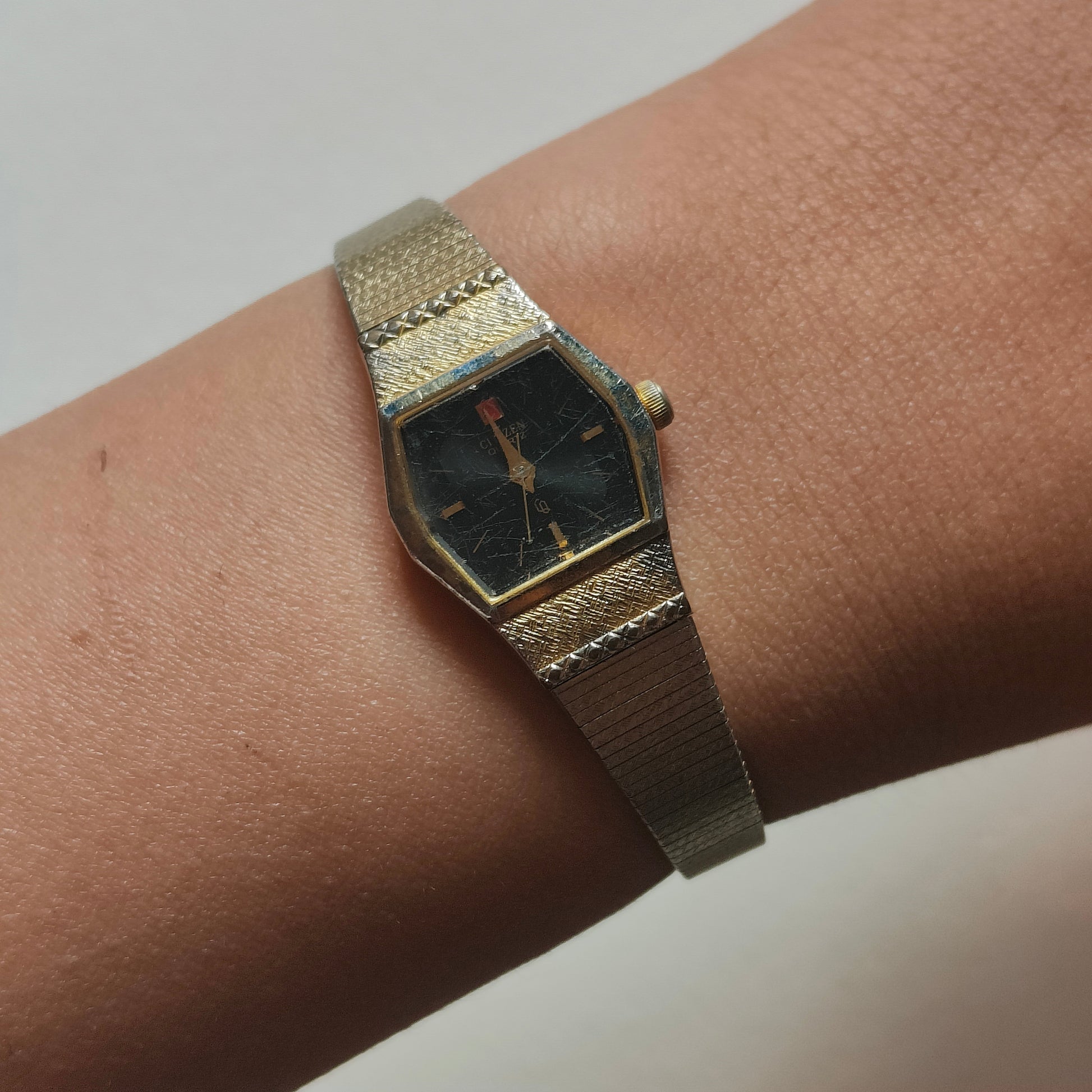 Red and Black Dial Orient Watch -not working