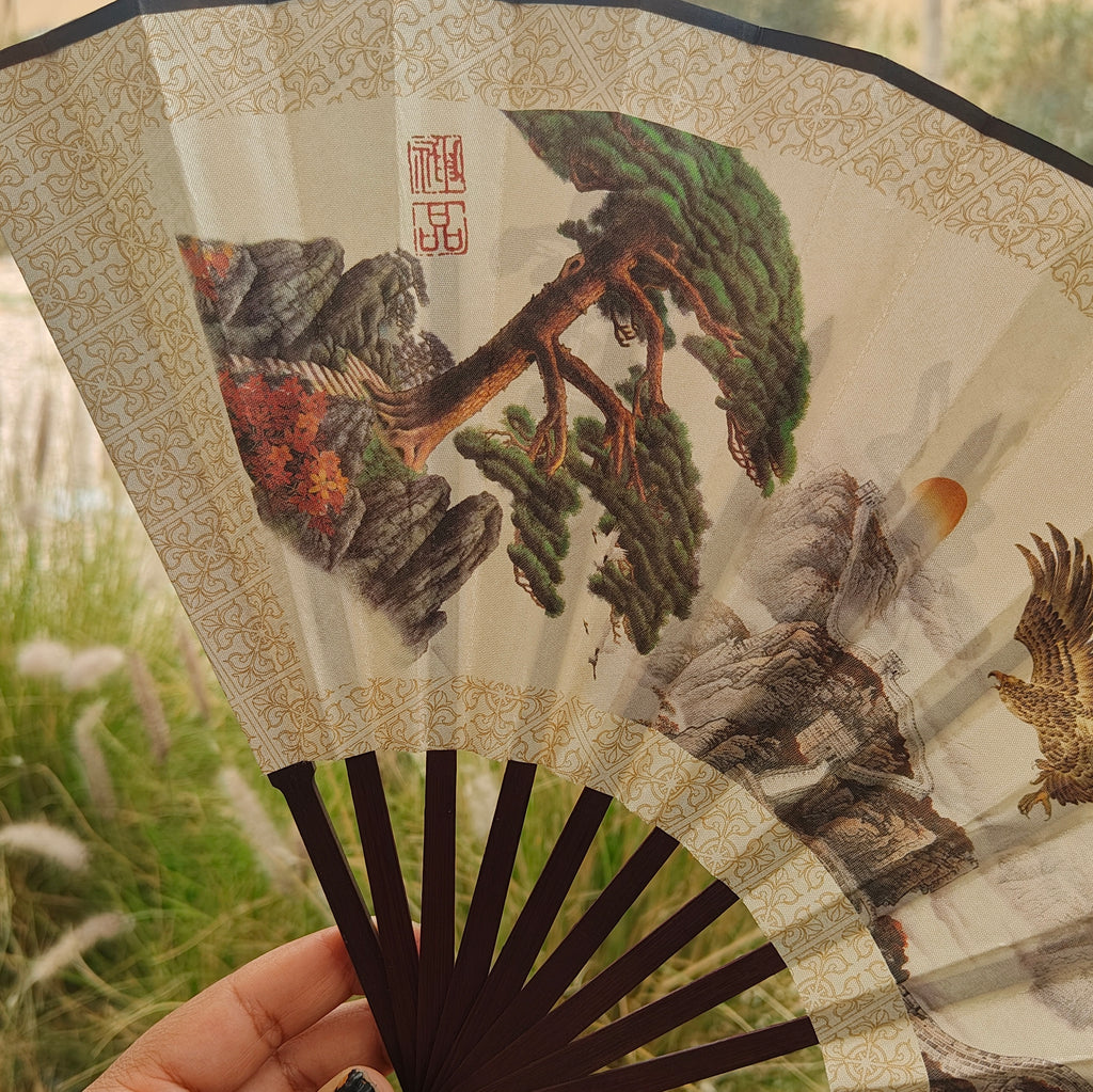 The Boundless Hand Fan