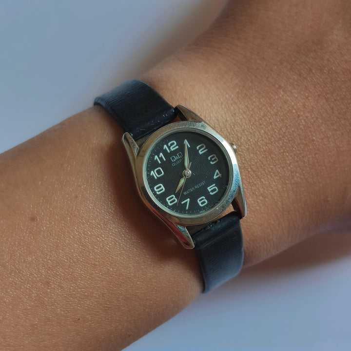 Vintage rubber watch - not working