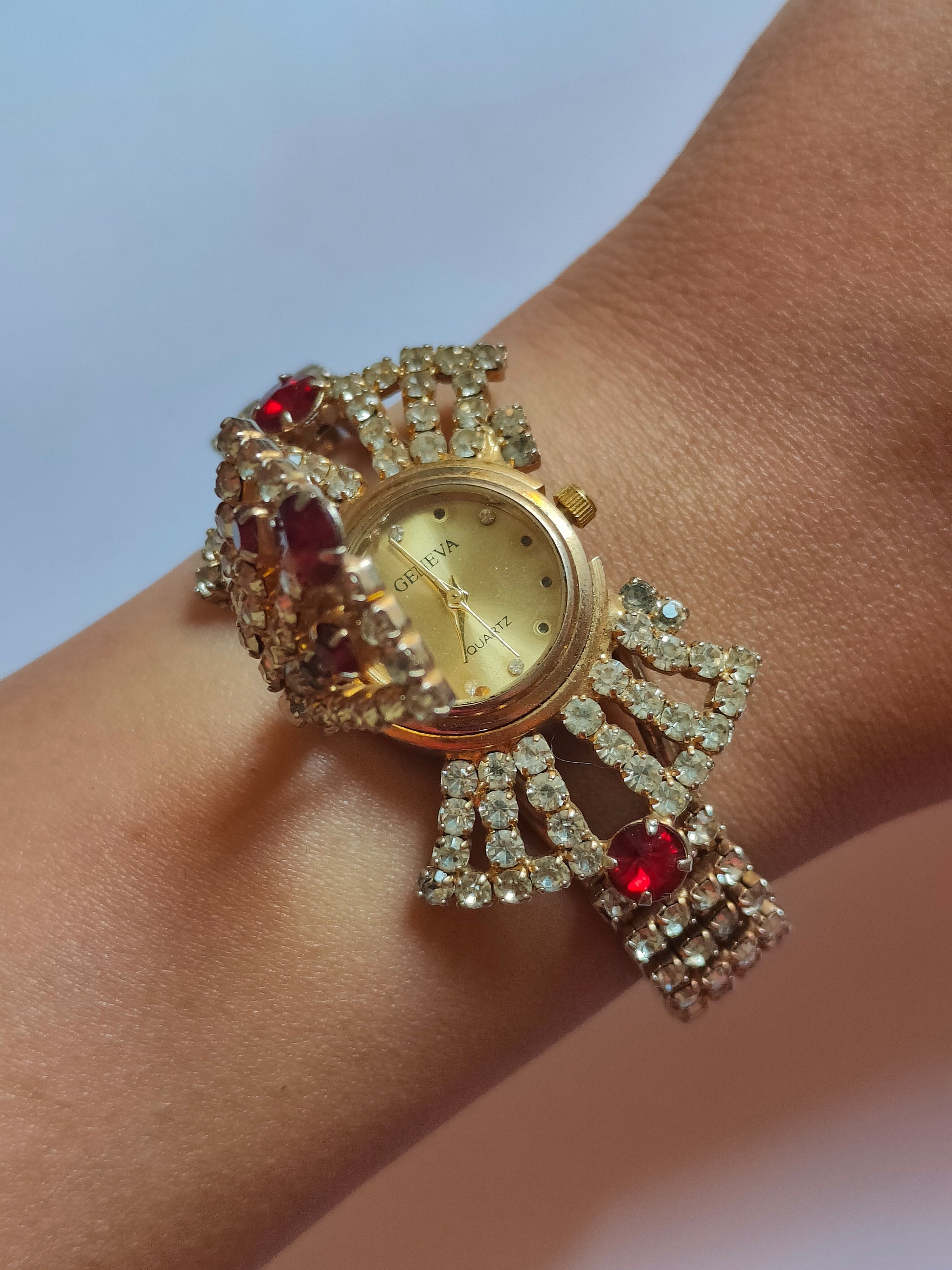 Peekaboo watch - not working