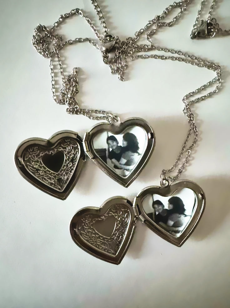 قلادة قلب فضية