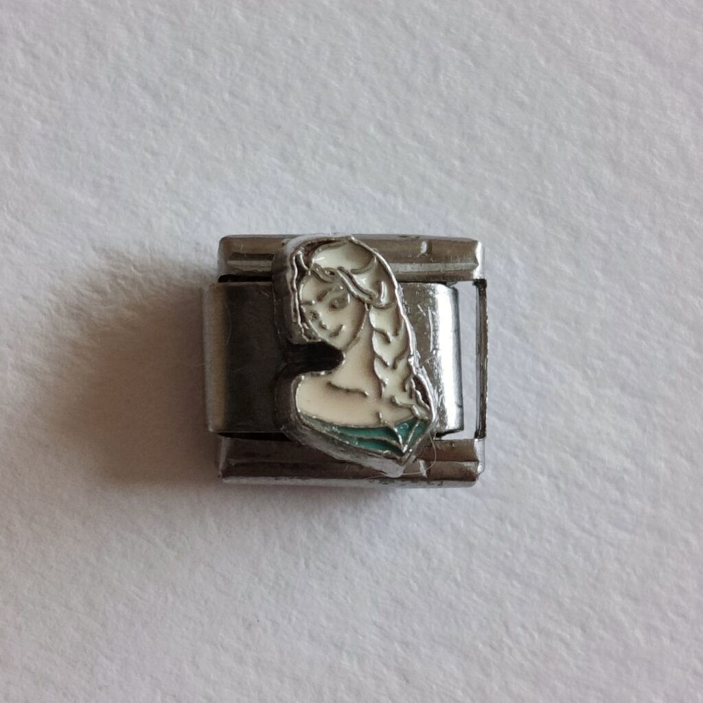 Elsa Charm