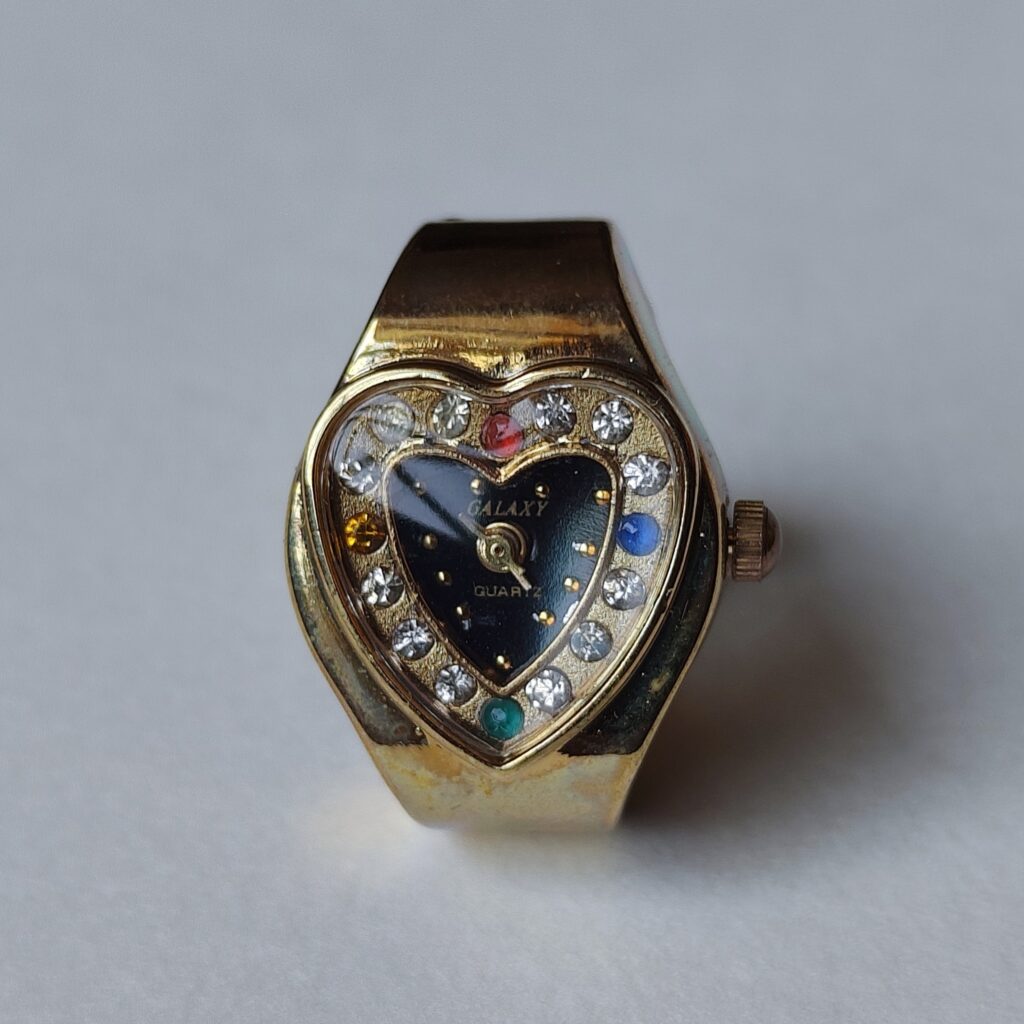 Black Gold Heart Watch Ring -Inner jewels