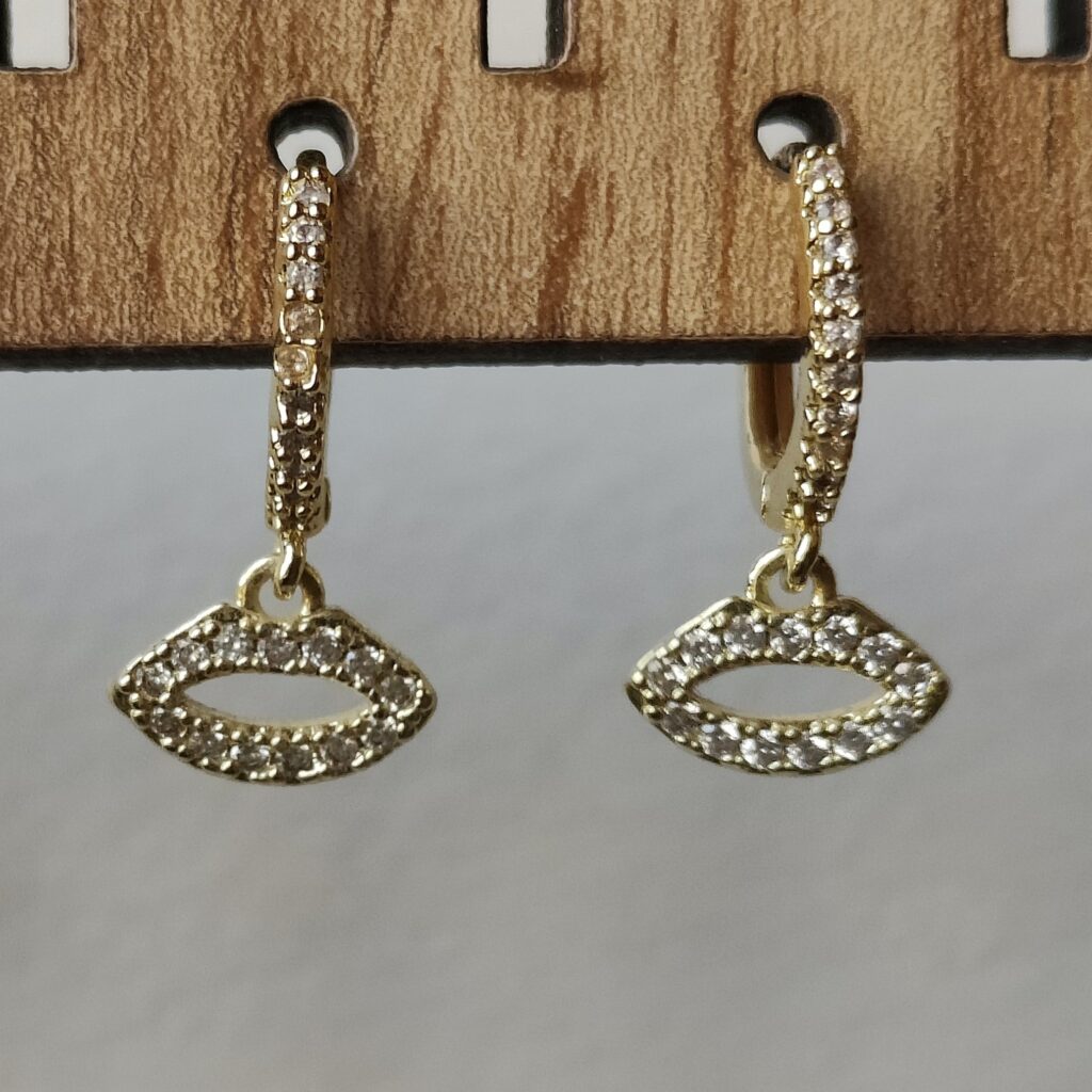 Kiss Earrings